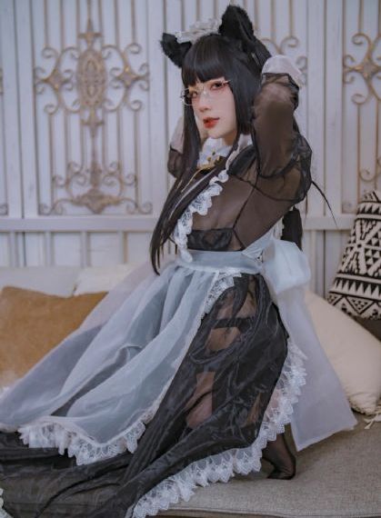 美女叼黑_1080手机在线看
