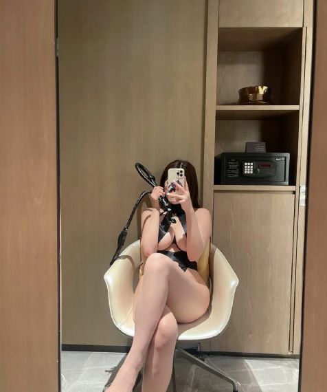 年轻的大乳少妇在线播放_国产剧动漫在线观看
